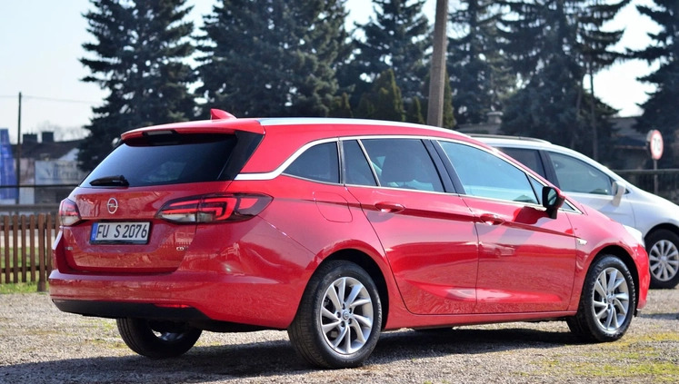 Opel Astra cena 38750 przebieg: 190600, rok produkcji 2017 z Piastów małe 154